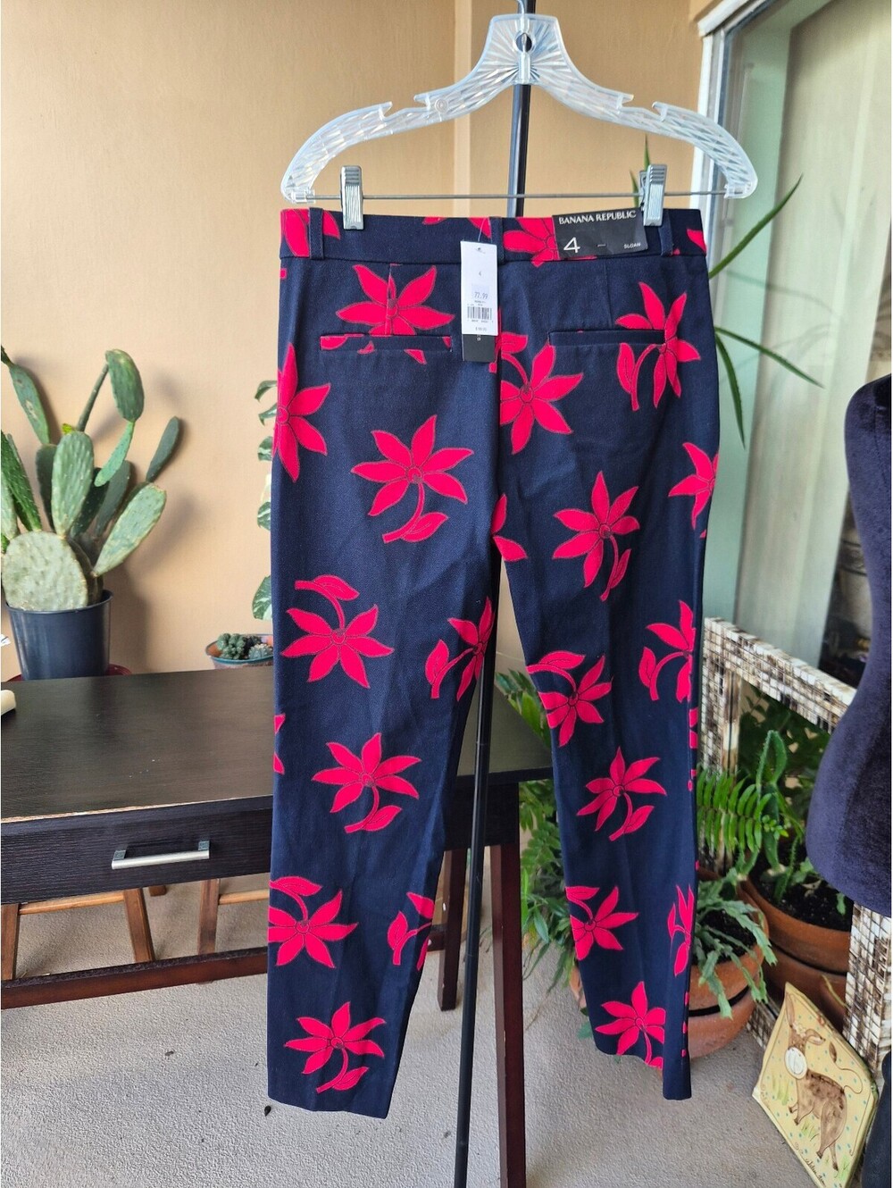 Banana Republic Sloan Floral Pants Women’s Size 4 Petite Navy Red NWT